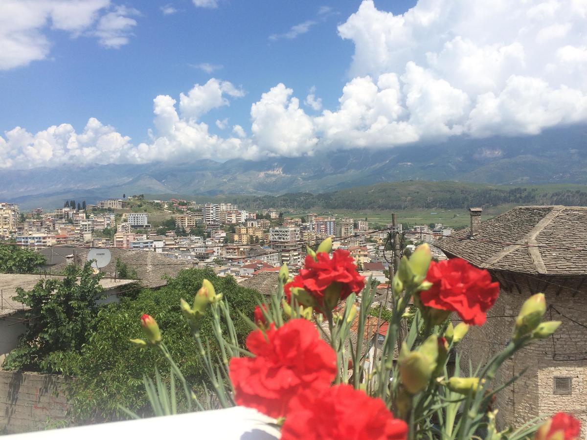 Sokaku I Te Marreve Guesthouse Gjirokaster Exterior photo